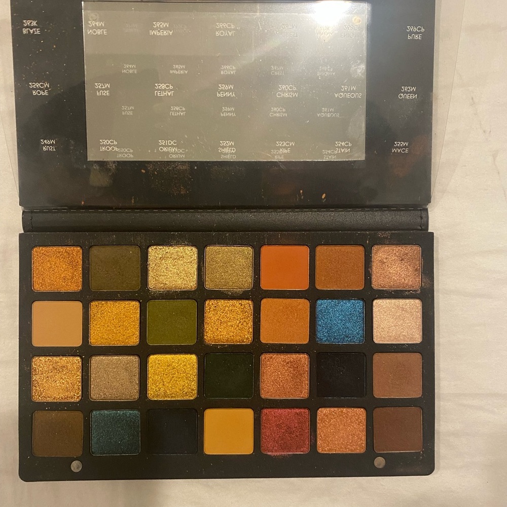 Natasha Denona Metropolis Eyeshadow Palette